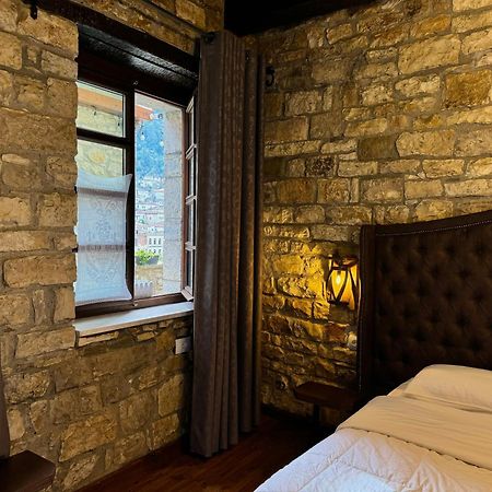 White House Boutique Hotel & Restaurant - Since 1999 Berat Extérieur photo