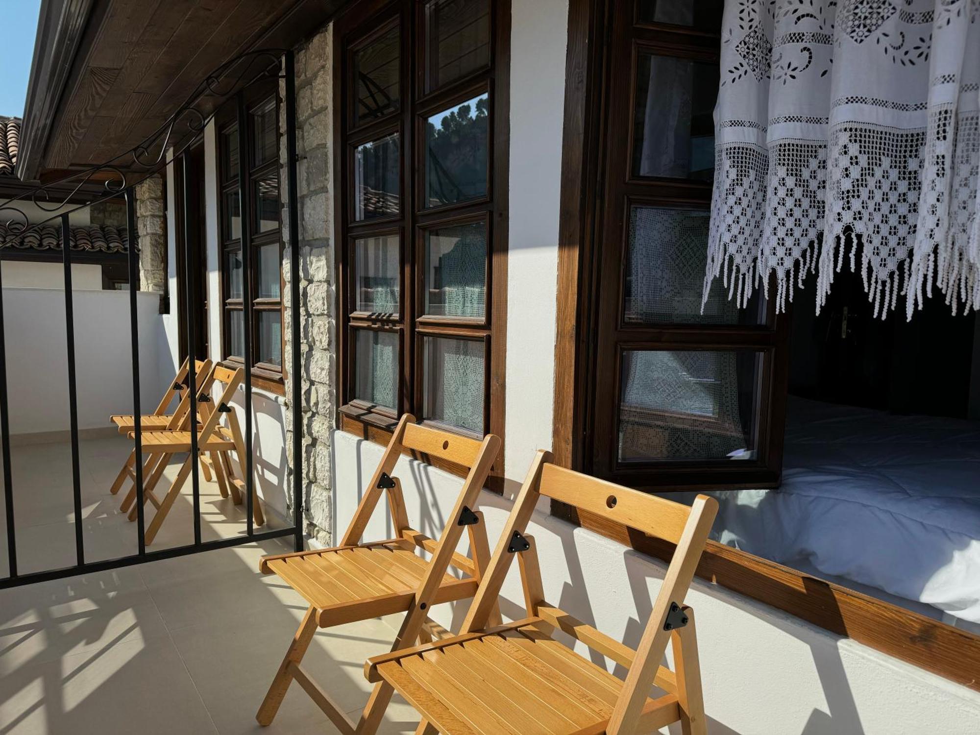 White House Boutique Hotel & Restaurant - Since 1999 Berat Extérieur photo