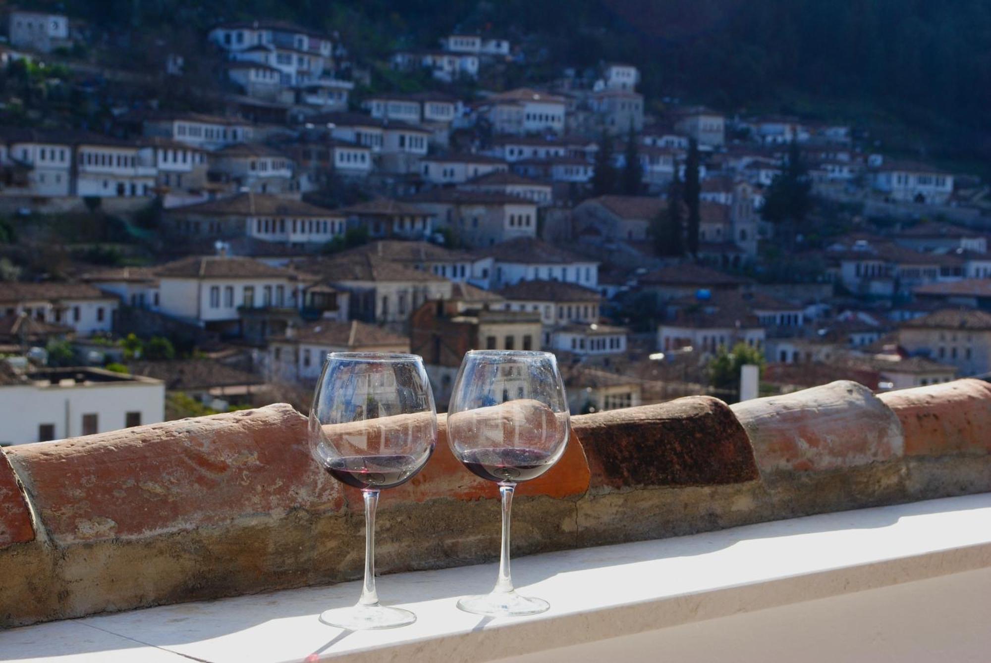 White House Boutique Hotel & Restaurant - Since 1999 Berat Extérieur photo