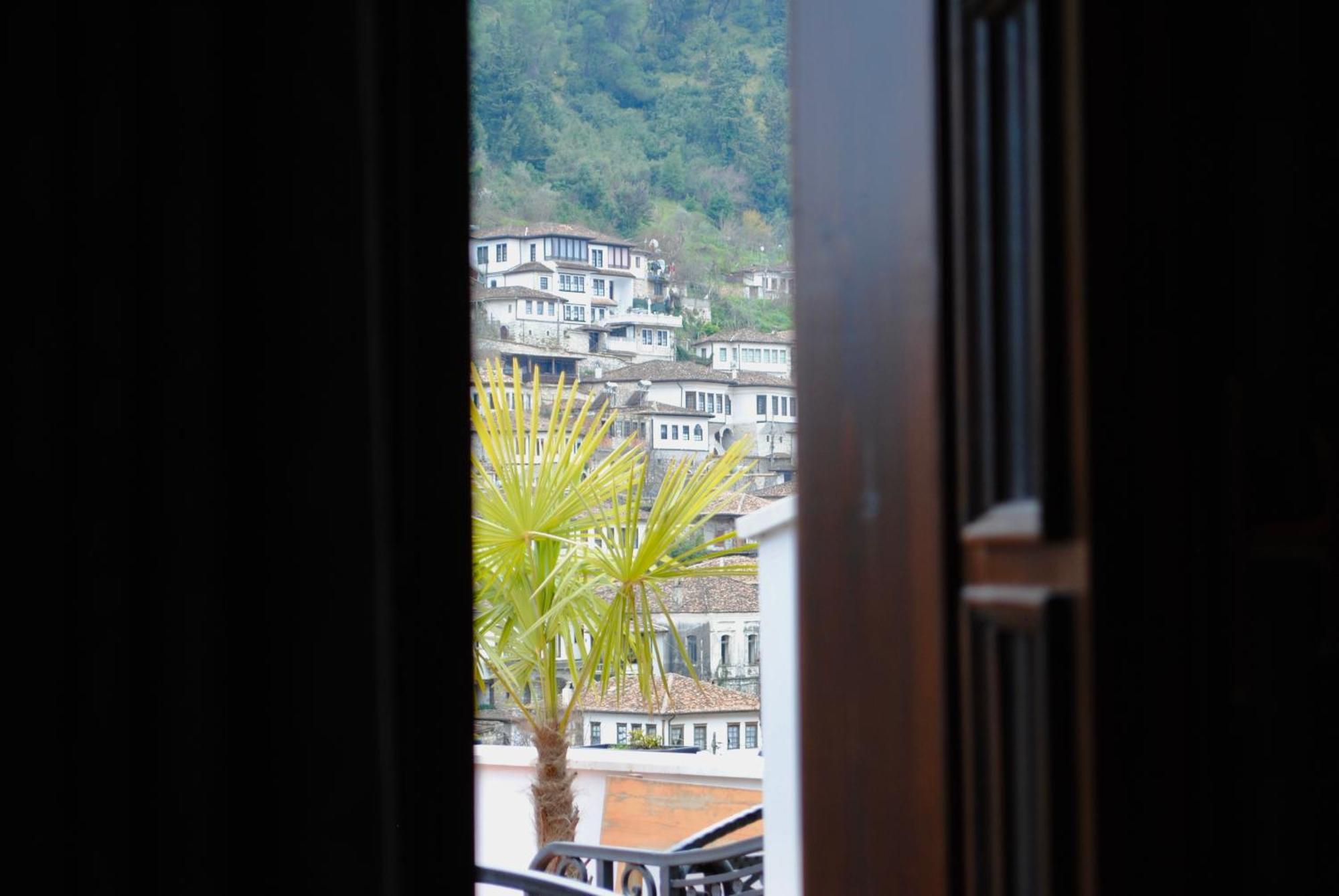 White House Boutique Hotel & Restaurant - Since 1999 Berat Extérieur photo