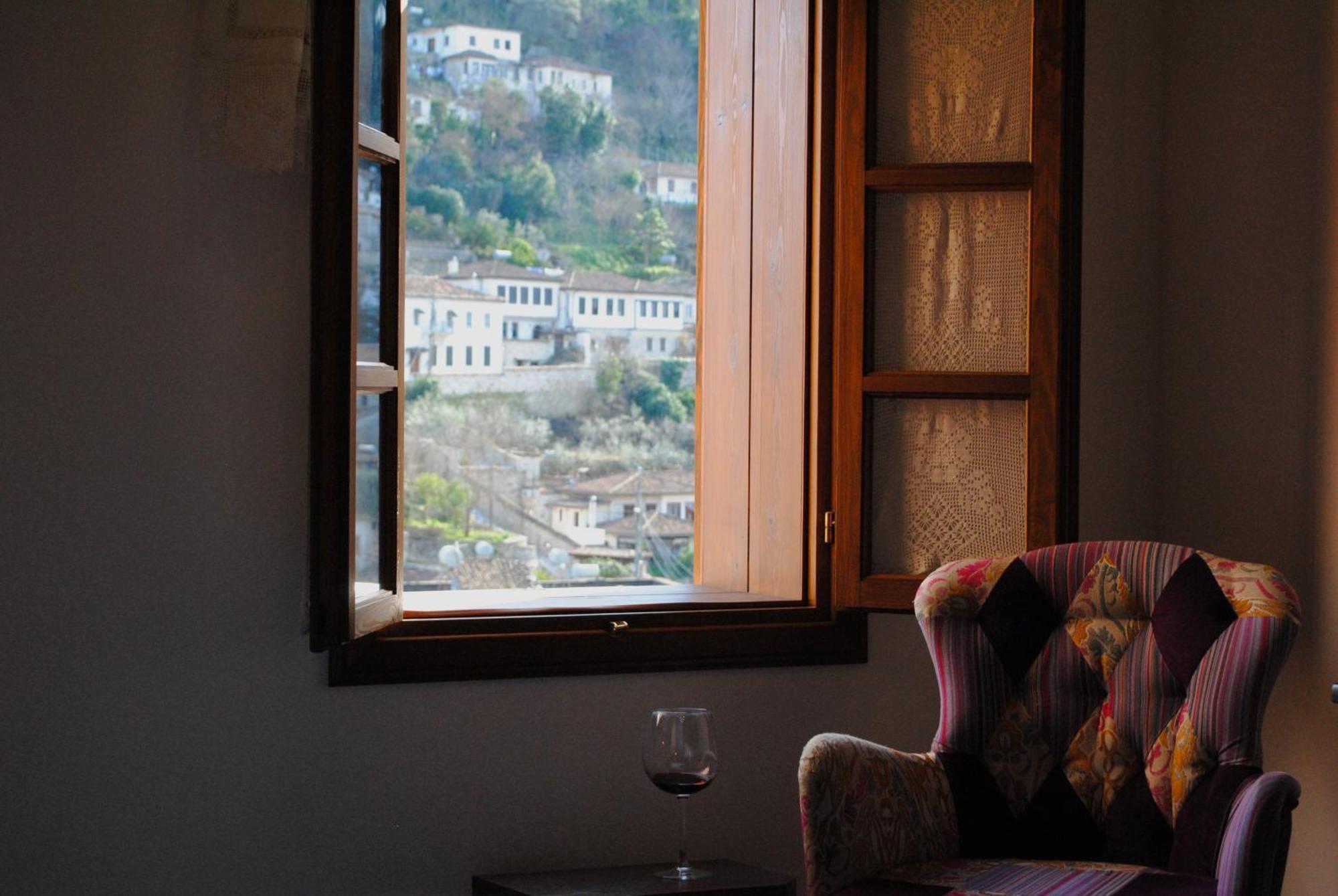 White House Boutique Hotel & Restaurant - Since 1999 Berat Extérieur photo